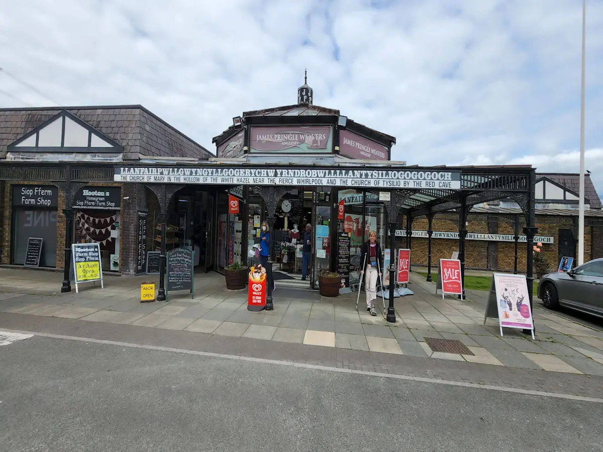 Llanfairpwllgyrgyll, Wales - Things to See and Do