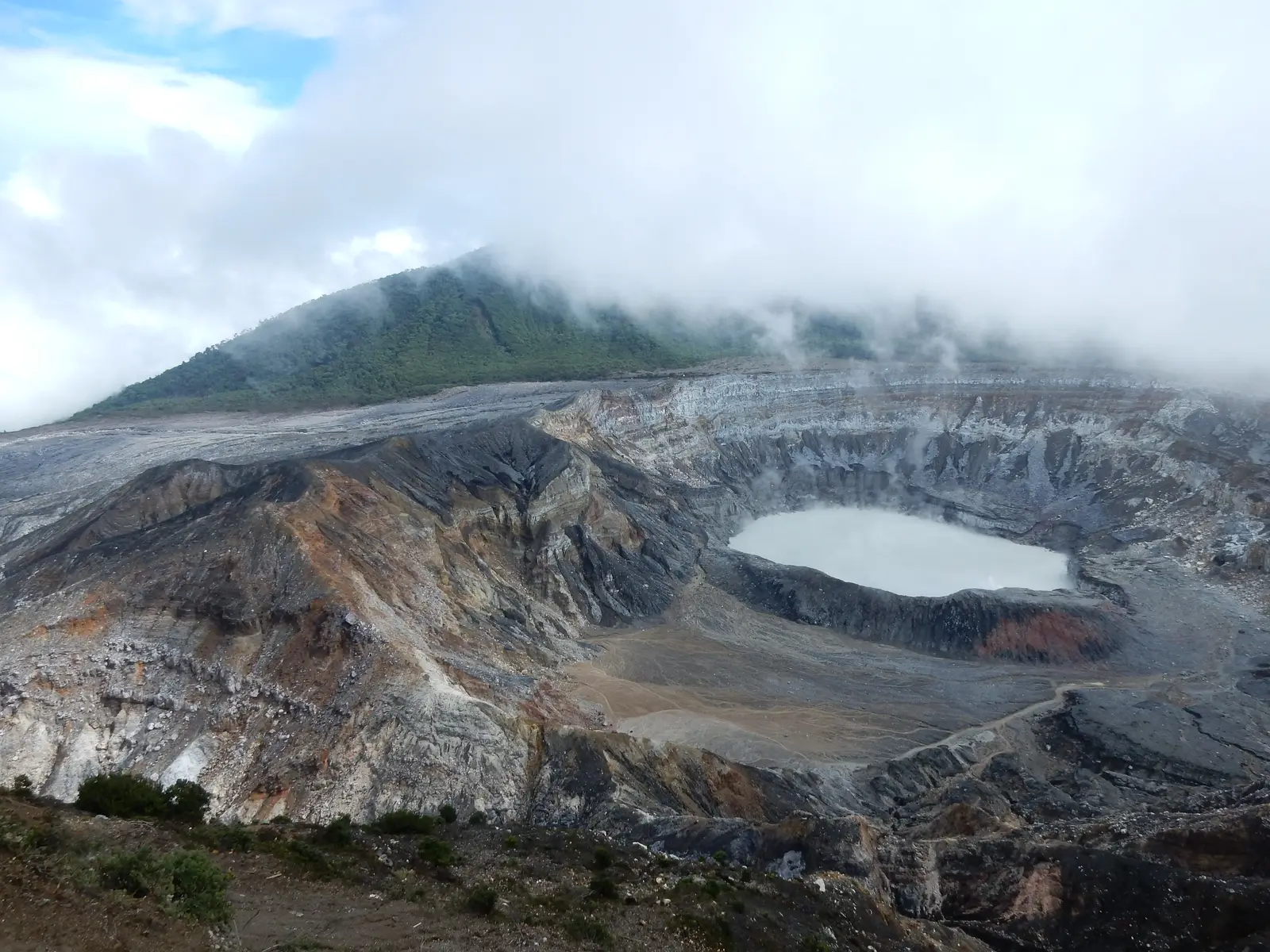 Poas Volcano, Costa Rica - Things to See and Do