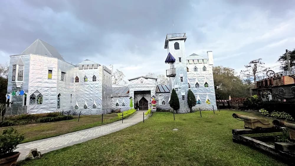 Solomons Castle, Florida - Things to see and do