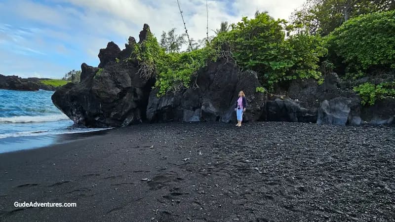 Waianapanapa Black Beach, Maui, Hawaii - Things to See and Do
